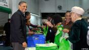 Obamas Thanksgiving Day Out At Food Bank
